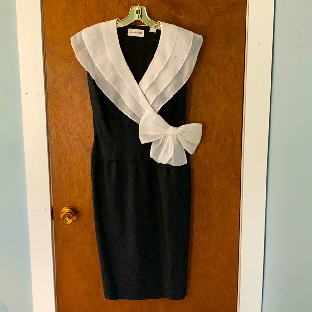 Stunning Nipon Boutique Linen Dress